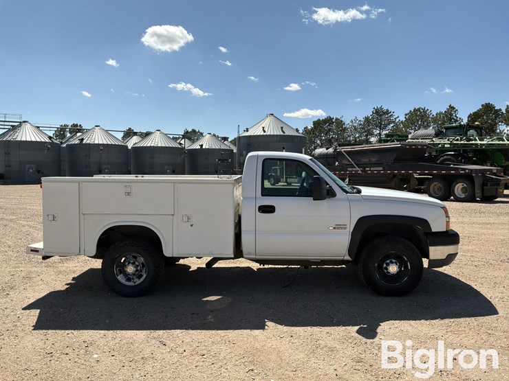 2004-chevrolet-silverado-3500-image-4