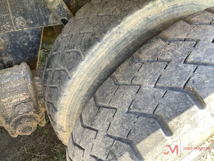 1992-mack-rb690s-image-10