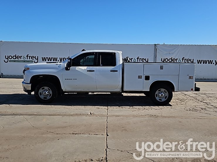 2022-chevrolet-2500hd-image-3