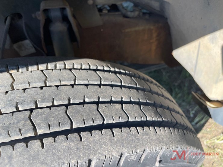 2001-chevrolet-3500-image-8