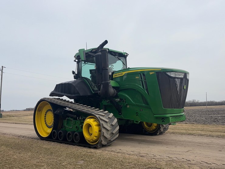 2024-john-deere-9rt-590-tractor-image-3