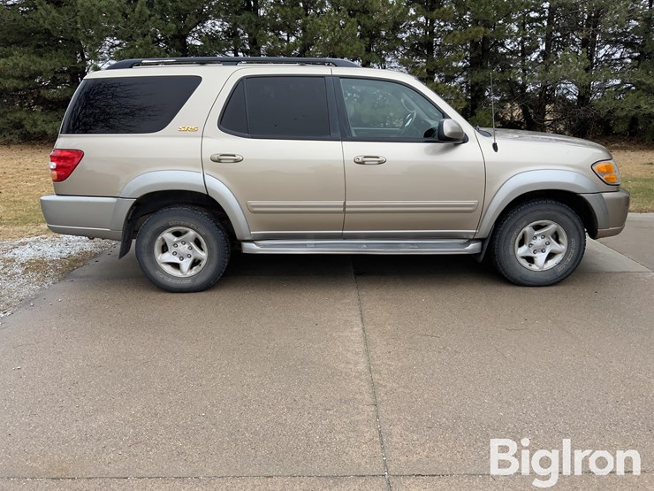 2002-toyota-sequoia-image-4