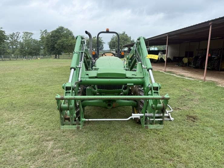 2021-john-deere-5075e-image-2