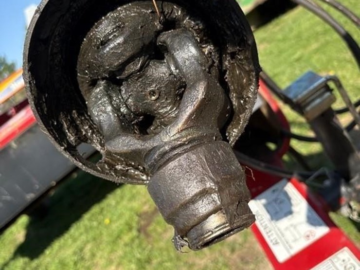 2013-new-holland-h7220-image-7