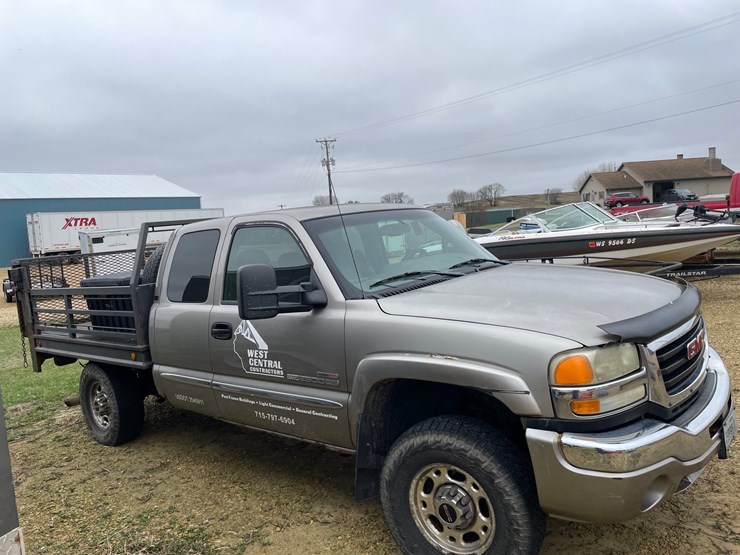2003-gmc-sierra-2500-image-8