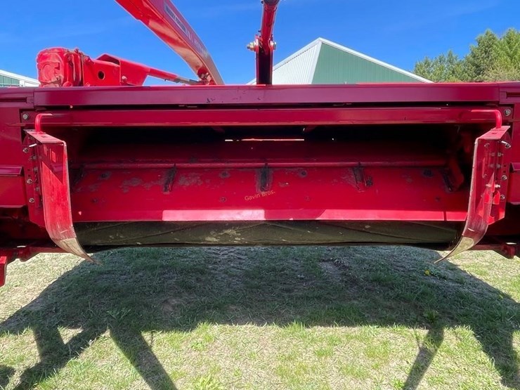 hesston-1363-image-4