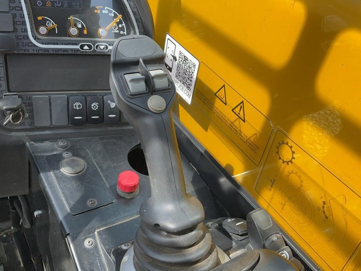 2023-jcb-505-20-image-21