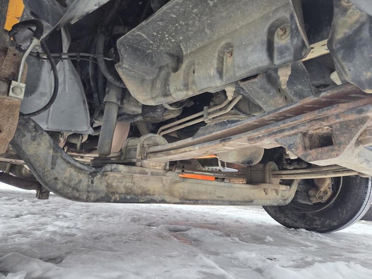 2005-massey-ferguson-8-image-31