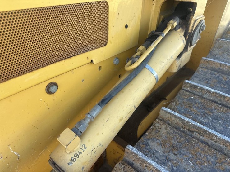 2014-deere-450j-image-15