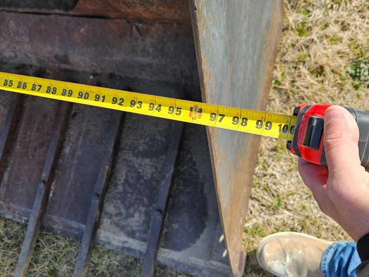 farmhand-f358-image-12