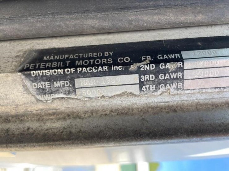 1989-peterbilt-375-image-12