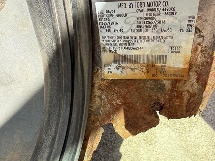 2004-ford-f350-image-9
