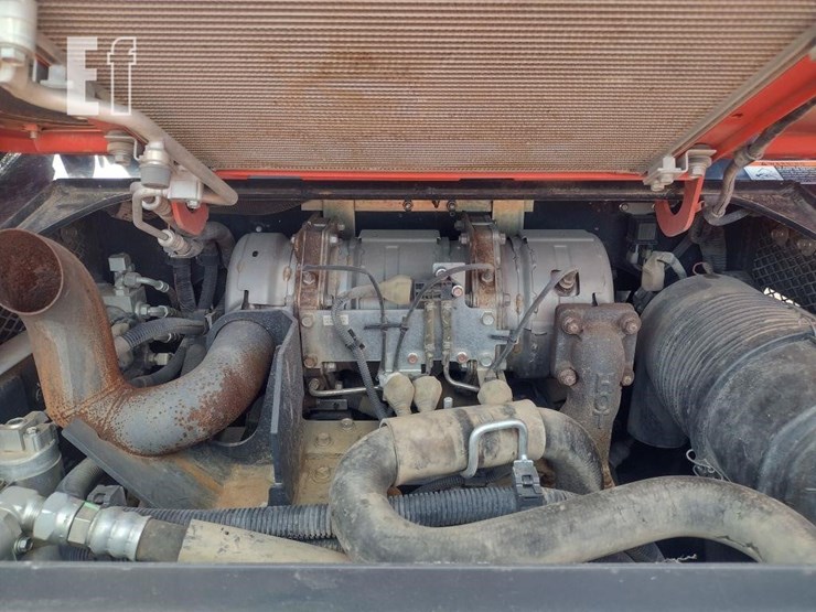 kubota-svl75-2-image-33