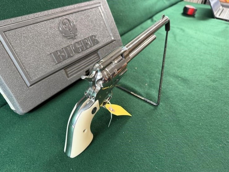 ruger-vaquero-44-mag-revolver-image-5