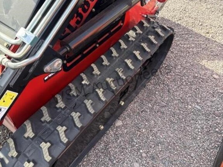 2026-sdl-380r-stand-up-skid-steer-image-7