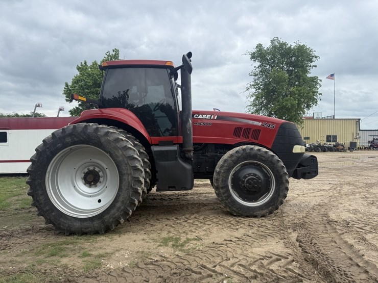 2010-case-ih-magnum-245-image-4