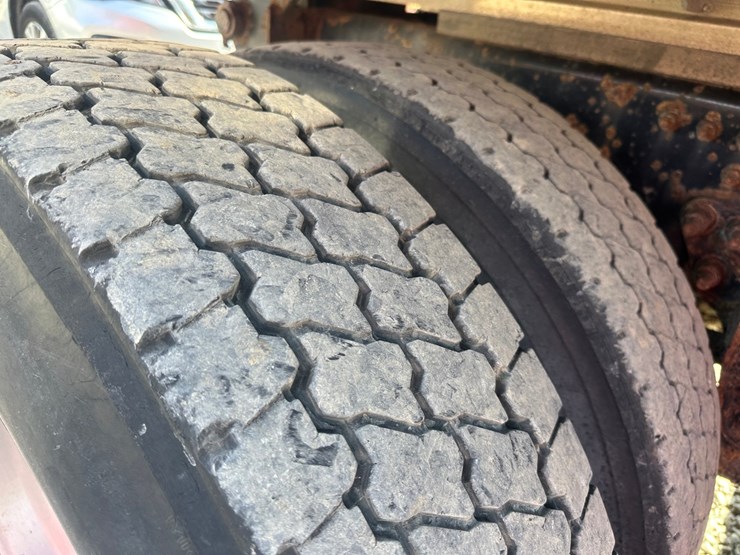 2019-massey-ferguson-8-image-75