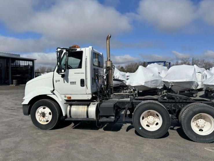 2004-international-8600-image-11