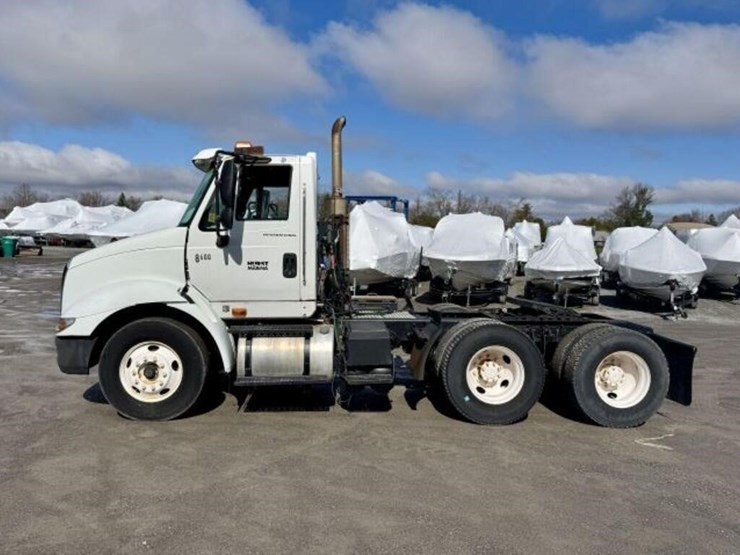 2004-international-8600-image-1