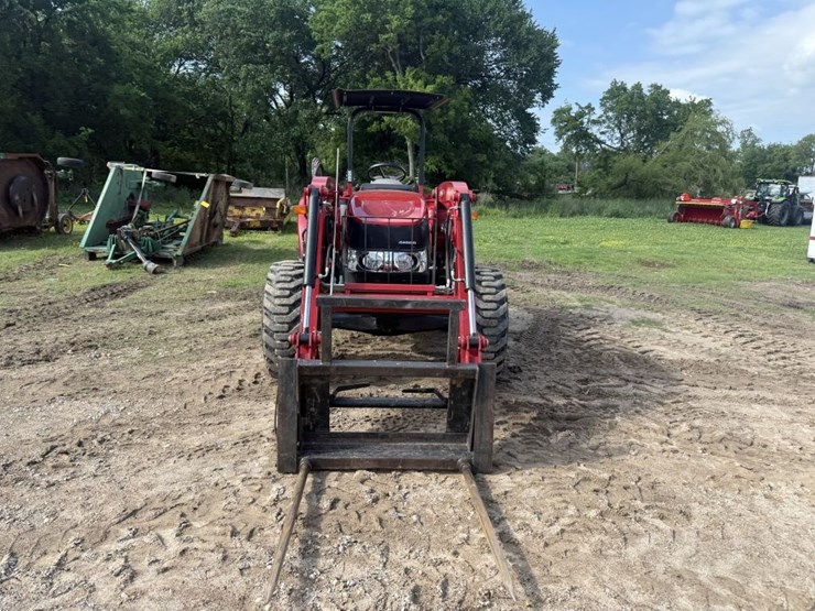 case-ih-farmall-75c-image-2