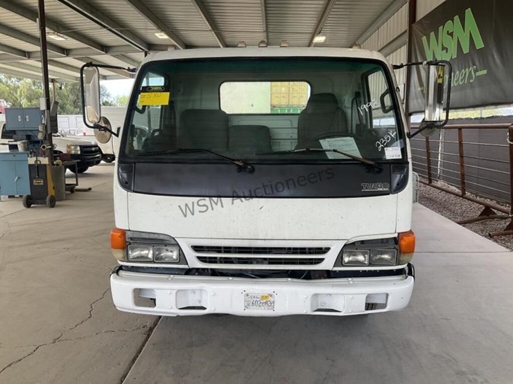 1998-isuzu-npr-image-3