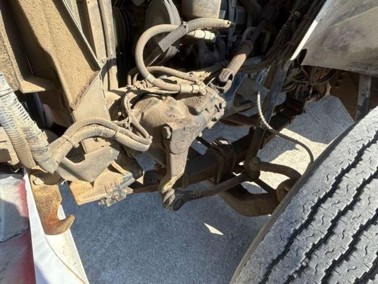 1996-ford-f700-image-24