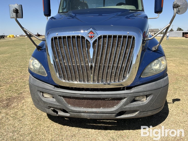 2010-international-prostar-image-10