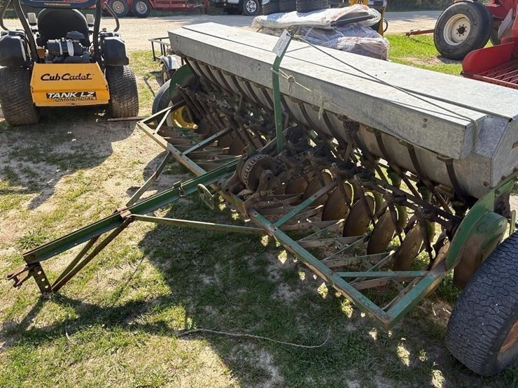 john-deere-b-image-1