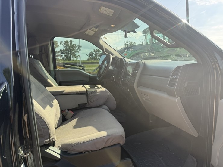 2019-ford-f450-image-16