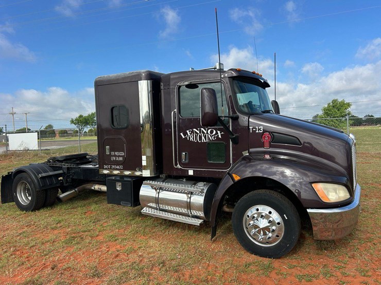 2009-kenworth-t300-image-29