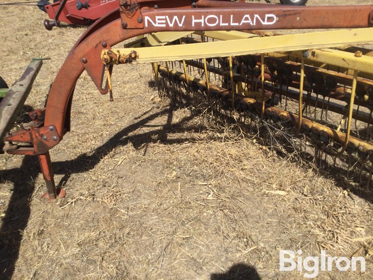 new-holland-260-image-13