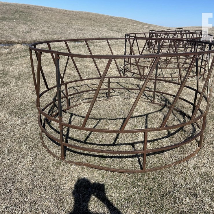 ROUND SINGLE BALE FEEDERS 262