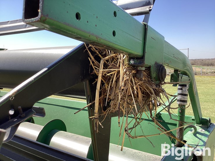 john-deere-230-image-13