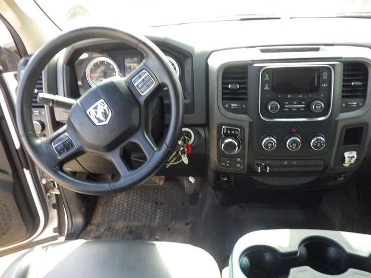 2014-dodge-1500-image-9