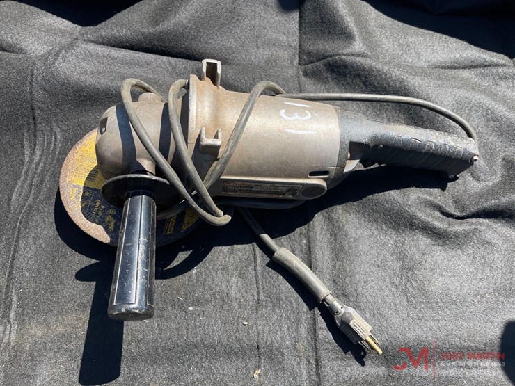 makita-electric-grinder-image-1