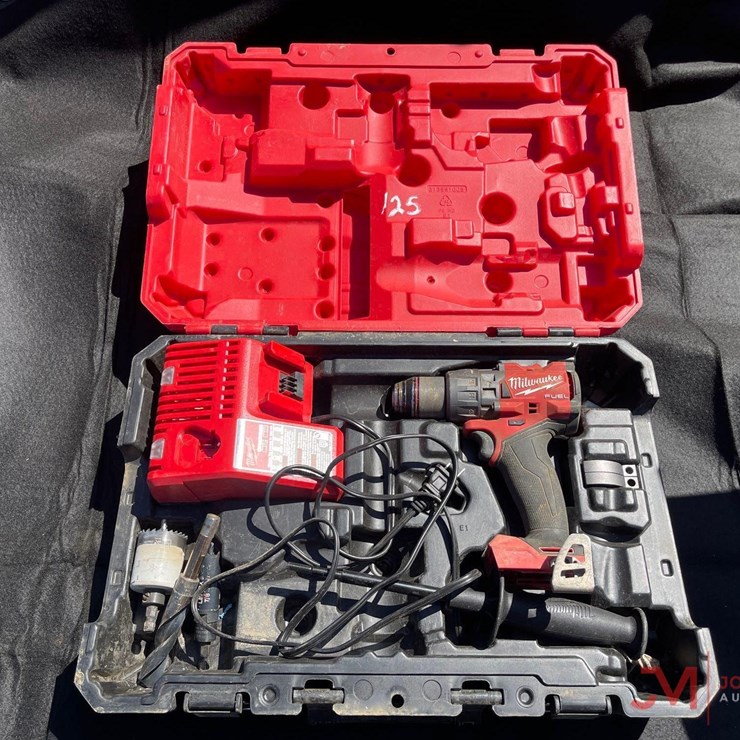 MILWAUKEE FUEL M18 CORDLESS DRILL WITH CHARGER AND CASE