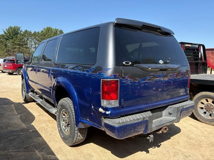 2001-ford-excursion-image-4