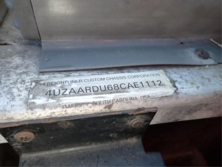 2008-freightliner-mt55-image-11