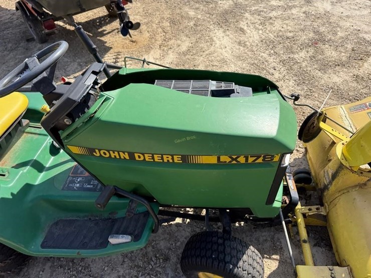 john-deere-lx178-image-5