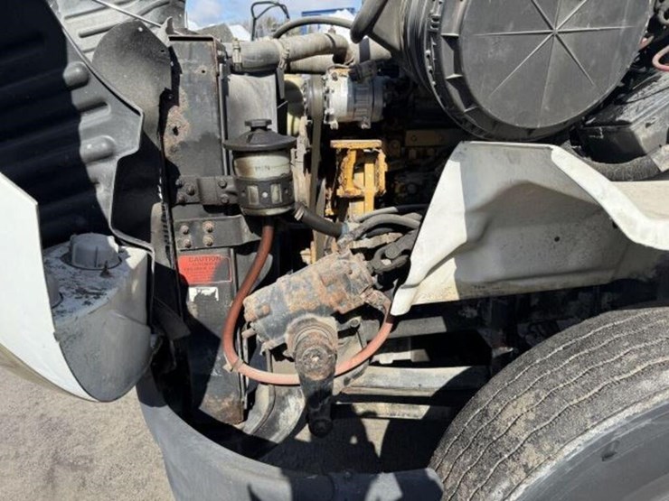 2004-international-8600-image-17