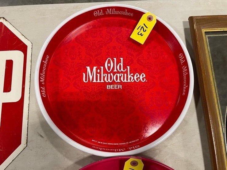 old-milwaukee-beer-tray-image-1