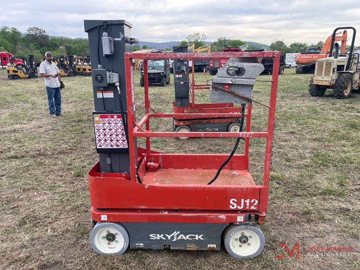 2017-skyjack-sj12-image-5