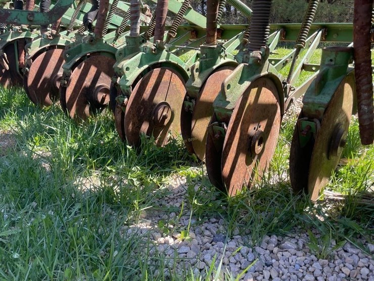 john-deere-12-image-5