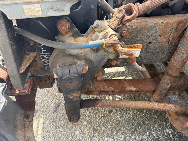 #1174-•-2015-freightliner-cab-and-chassis-image-15