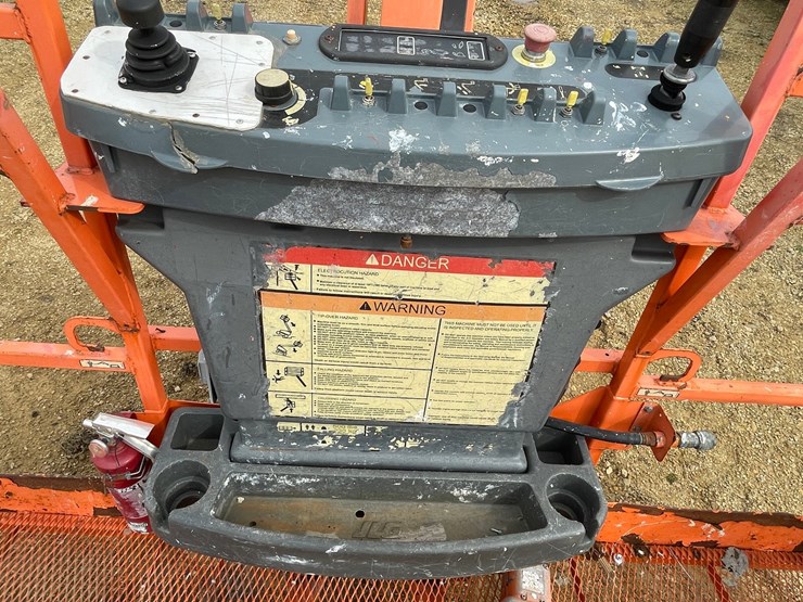 2007-jlg-860sj-image-33