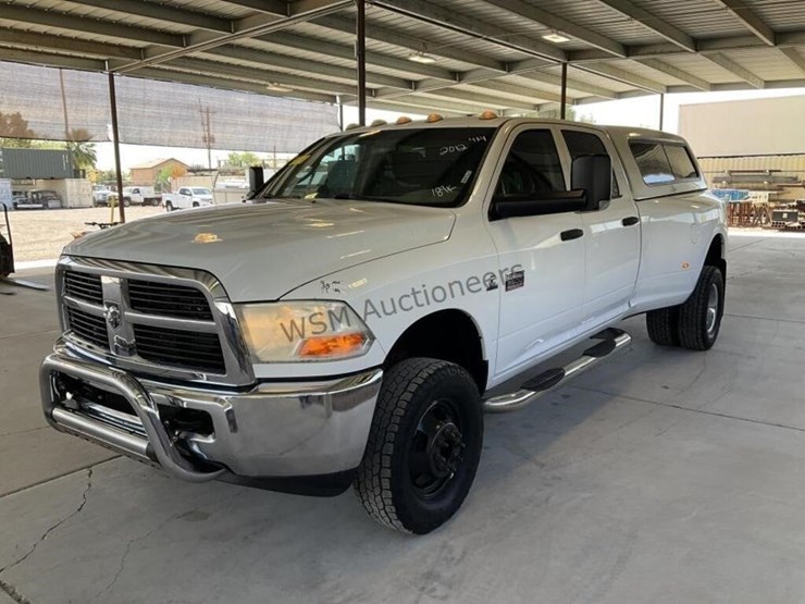 2012-dodge-3500-image-4