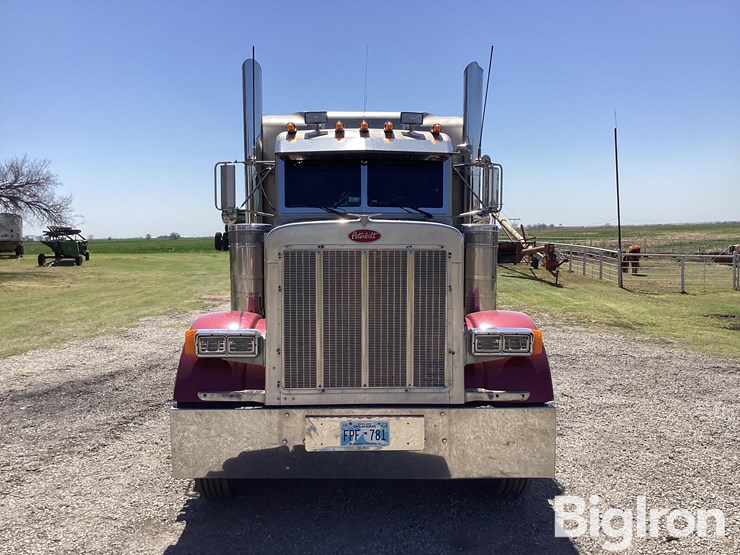 1999-peterbilt-379-image-2