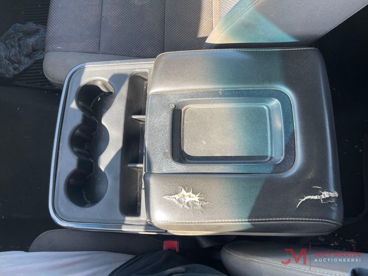 2018-chevrolet-silverado-1500-lt-image-16