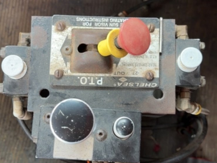 1990-peterbilt-379-image-10