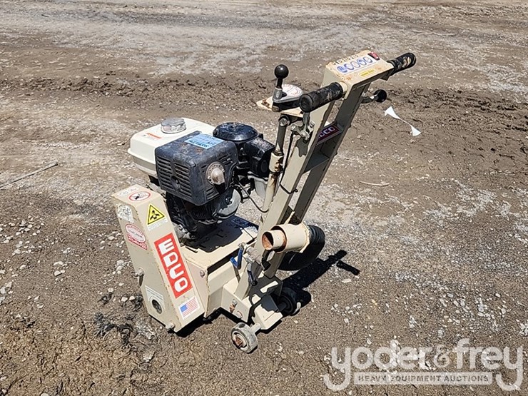 edco-concrete-grinder,-walk-behund-image-4